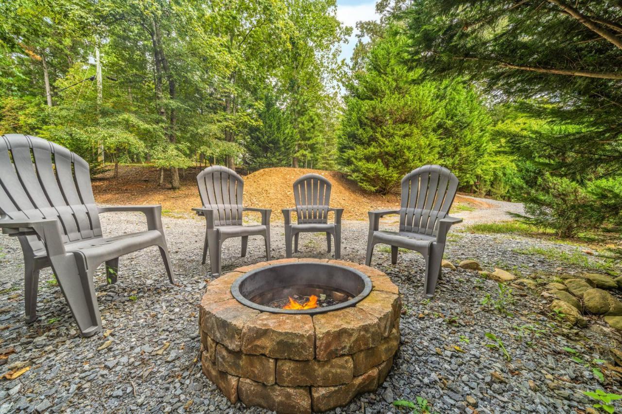 Wandering Bear'S Den Vila Ellijay Exterior foto